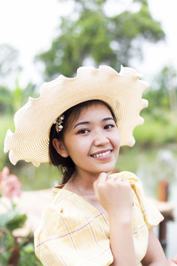 Portrait of a smiling young woman