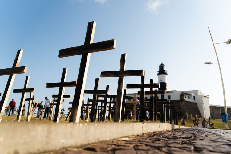 Crosses fixed to the ground in honor of those killed by covid-19 at farol da barra
