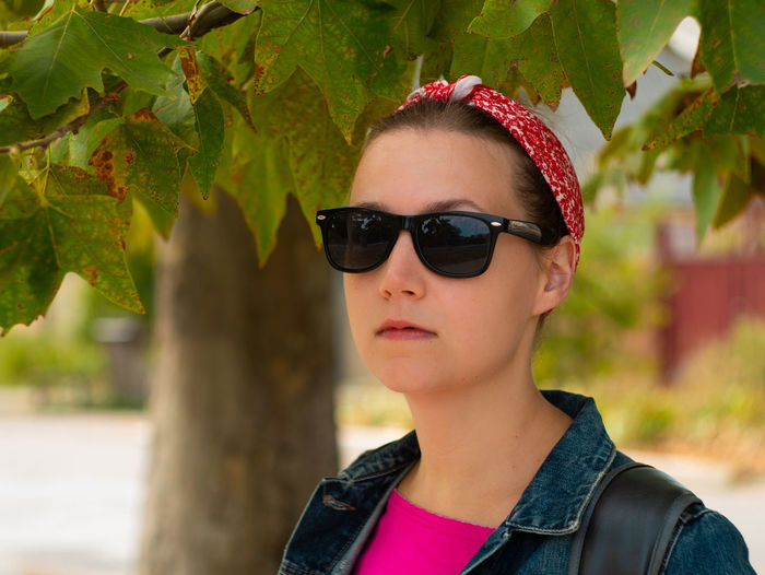 Portrait of teenage girl wearing sunglasses