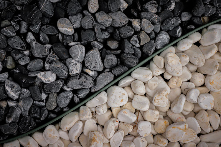 Black and white pebbles