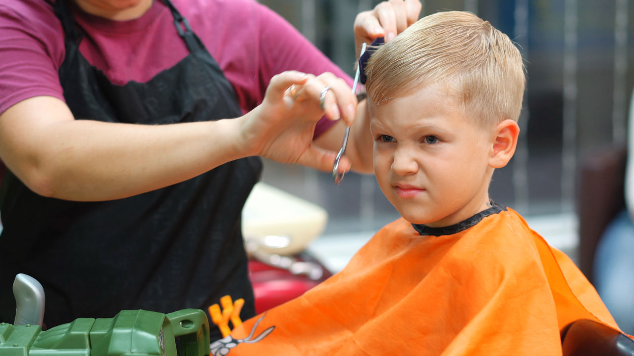 41  How to give haircut at home for boy for Oval Face