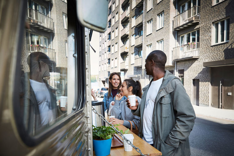 Authentic lifestyle photography by Maskot photo agency. Humans Lifestyles Lifestyle Photography Real People Moments