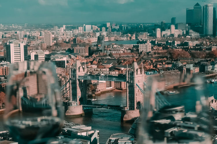 Tower bridge and london cityscapes from aquahard