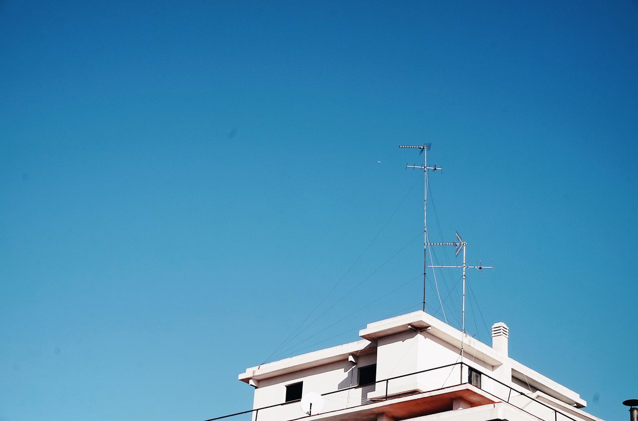 clear blue tv antenna