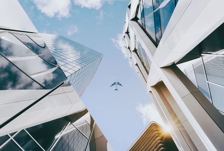 City Downtown La Défense Airplane Architecture Building Exterior Buildings Built Structure Day Lensflare Low Angle View Mirrorless Modern No People Outdoors Reflections In The Water Sky Urban Urbex Perspective Fresh On Market 2017