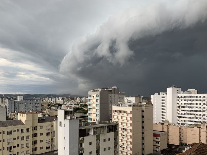 Thunderstorm approaching porto alegre