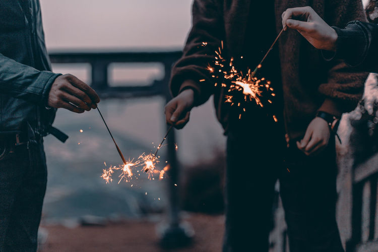 // framing the happy moments // AMPt Community AMPt_community Cinematic EyeEm EyeEm Best Shots Fireworks Friends Fun Japan Japan Photography Light Sparkle Bokeh Enjoying Life Human Shootermag Shootermag_japan Social Gathering Socializing Temple Fresh On Market 2017