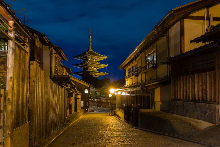 Retro village in higashiyama, the old streets of kyoto, with yasaka pagoda in the twilight time.