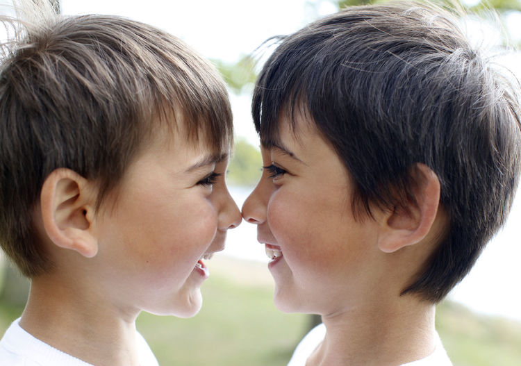 Two brothers face to face