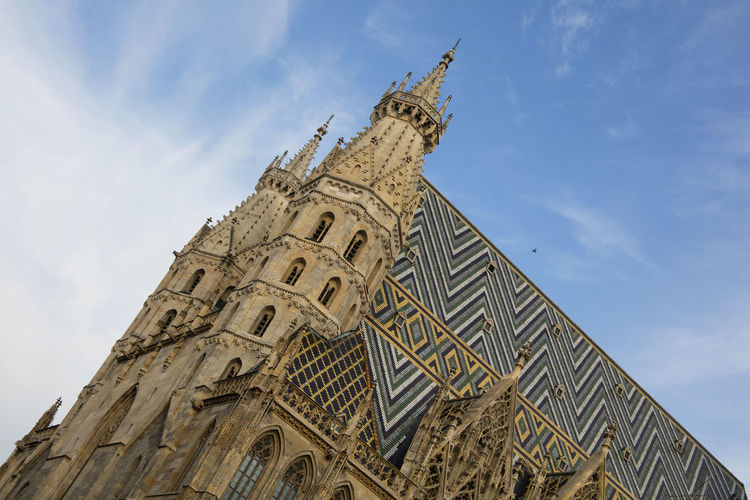 Tilt image of st stephens cathedral against blue sky