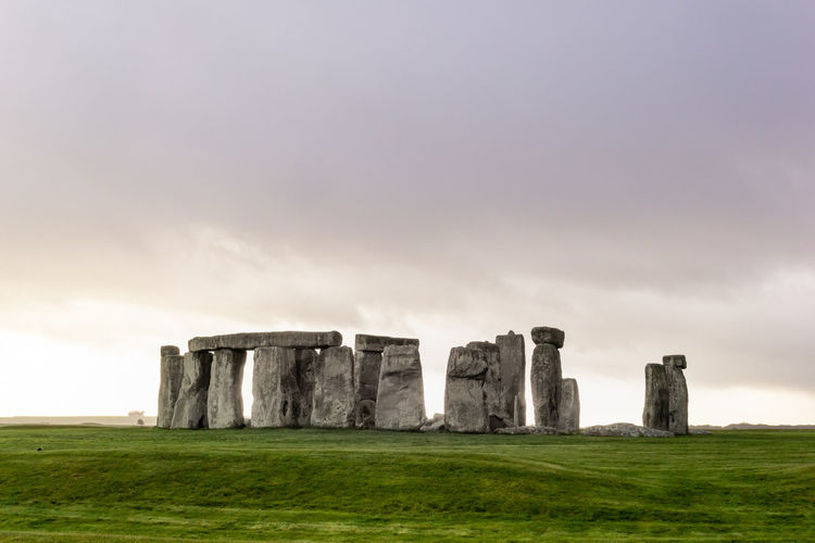 Stonehenge, group of prehistoric stone monument on salisbury plain
