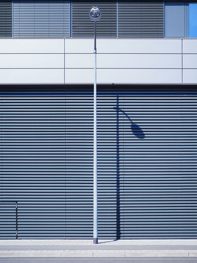 FULL FRAME SHOT OF CLOSED WINDOW