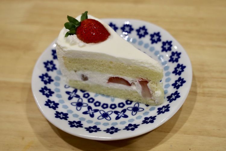 Close-up of cake in plate on table