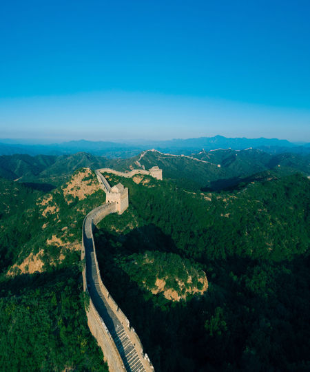 Scenic view of the great wall under the blue sky